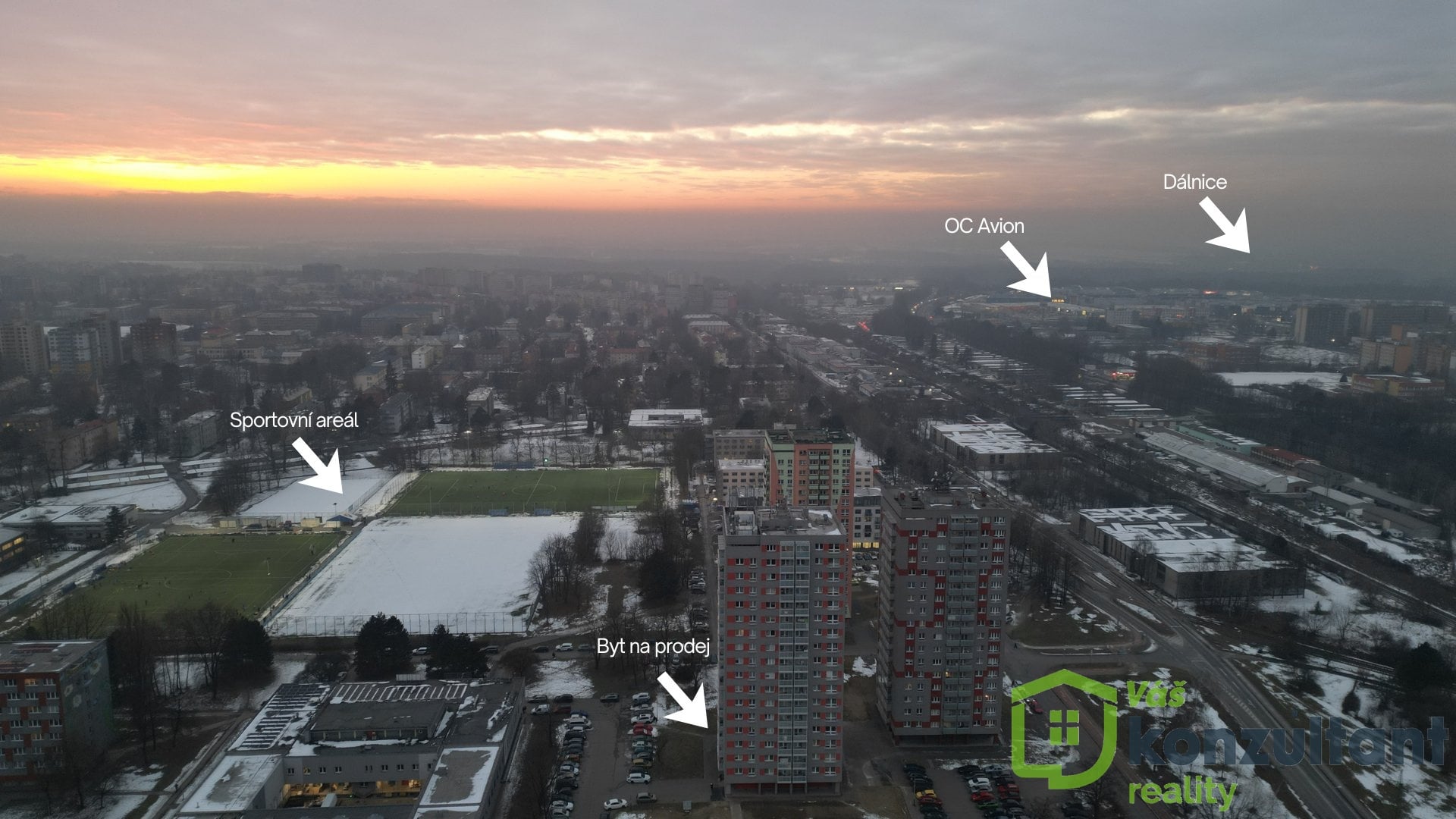 Letecký záběr Ostrava-Zábřeh při západu.