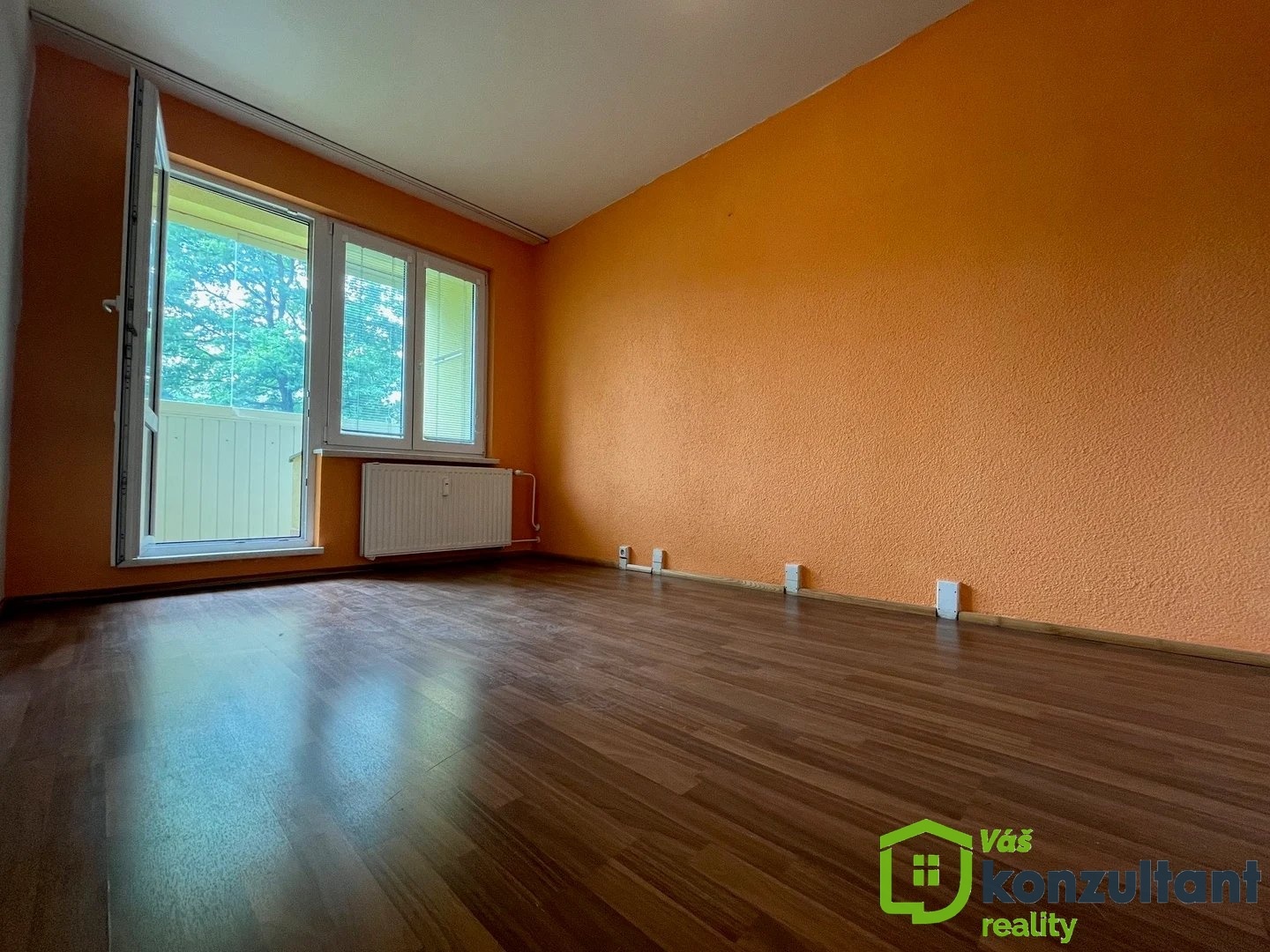 Ložnice se vstupem do lodžii