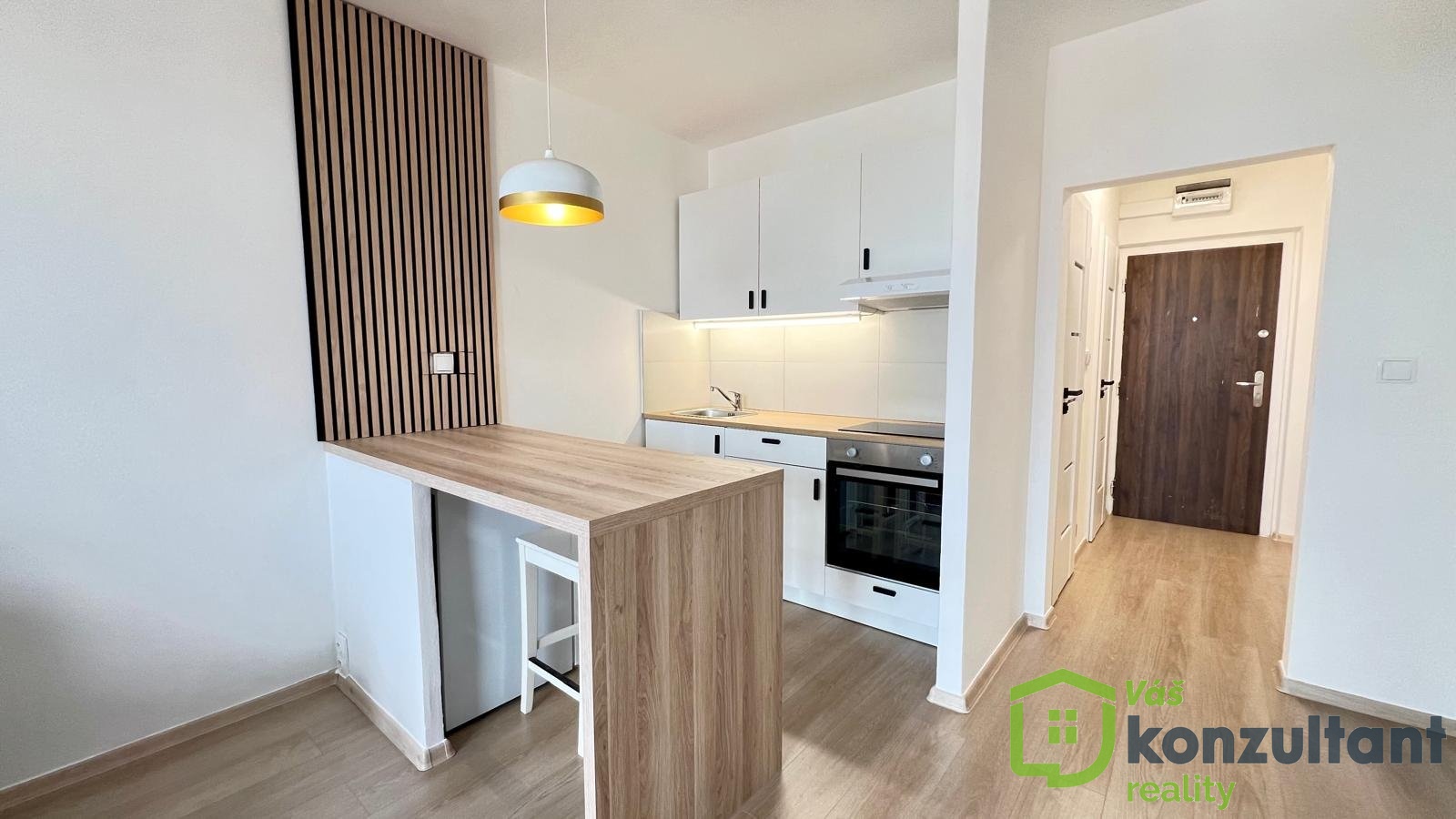 PRODEJ MODERNÍHO BYTU 1+KK S BALKONEM A VÝHLEDEM NA MĚSTO | NOVÝ BOHUMÍN