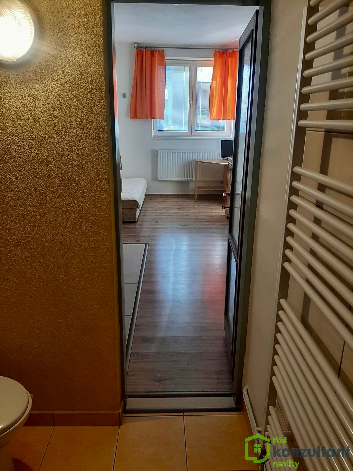 Pohled z koupelny přízemí