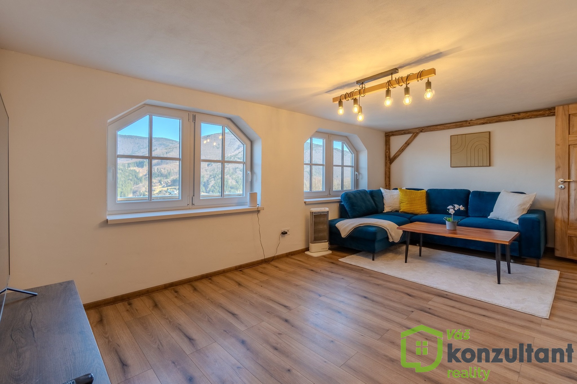 Obývák s horským výhledem