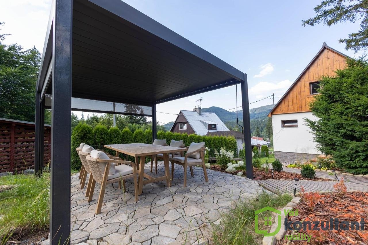 Pergola s posezením