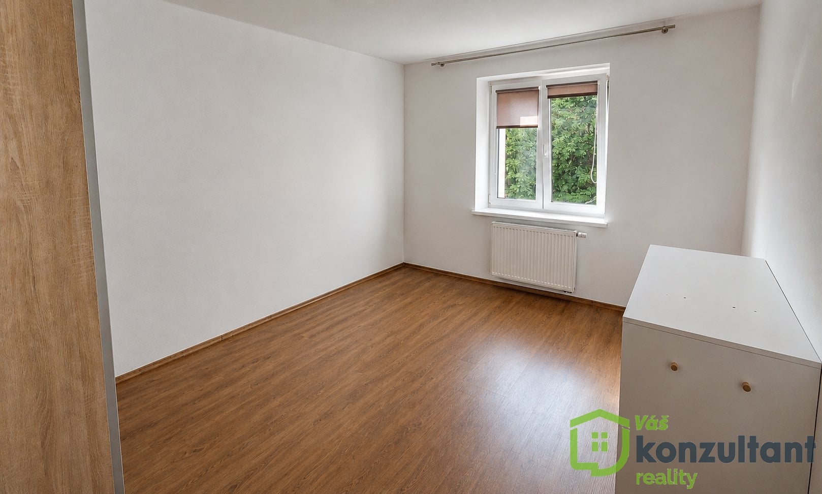 Kolaříková - foto byt Rybitví (ložnice)