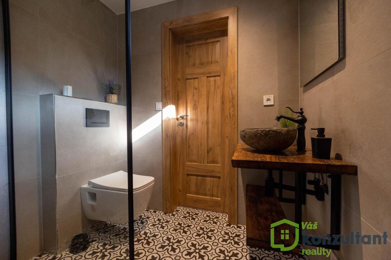 Designová koupelna se sprchovým koutem