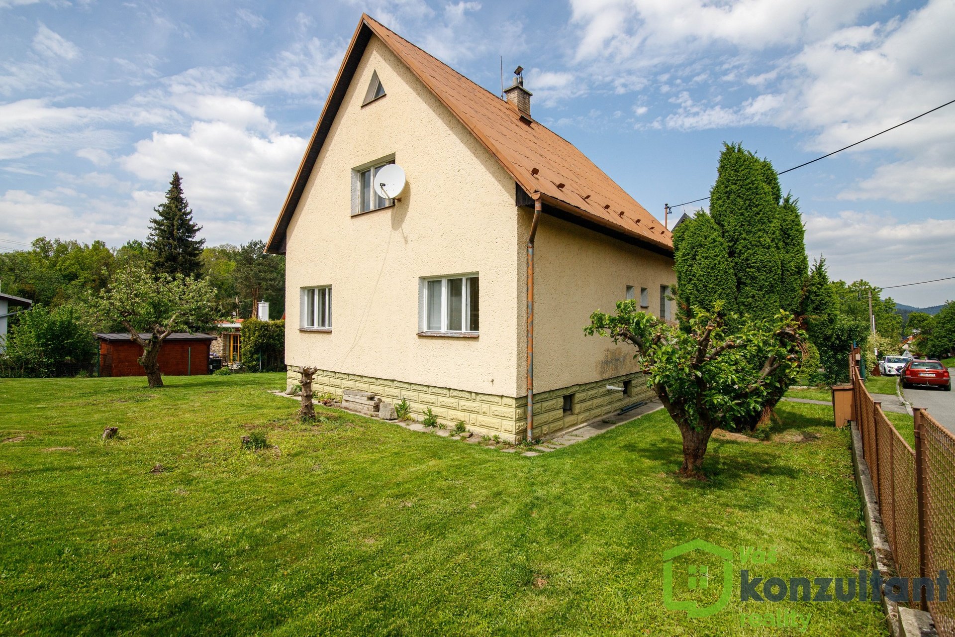 Rodinný dům 204 m2, pozemek 702 m2, oblast Kramolišov, ulice Na Drahách