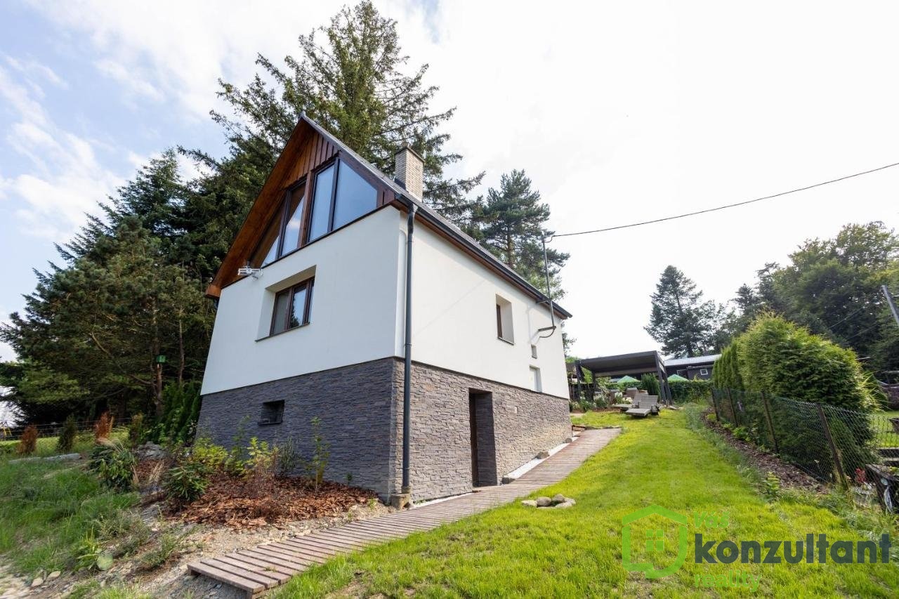 Pohled na chatu z exteriéru