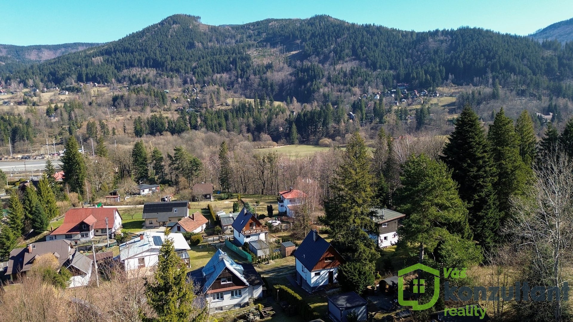 Okolí chat s krásnou přírodou a horskými výhledy